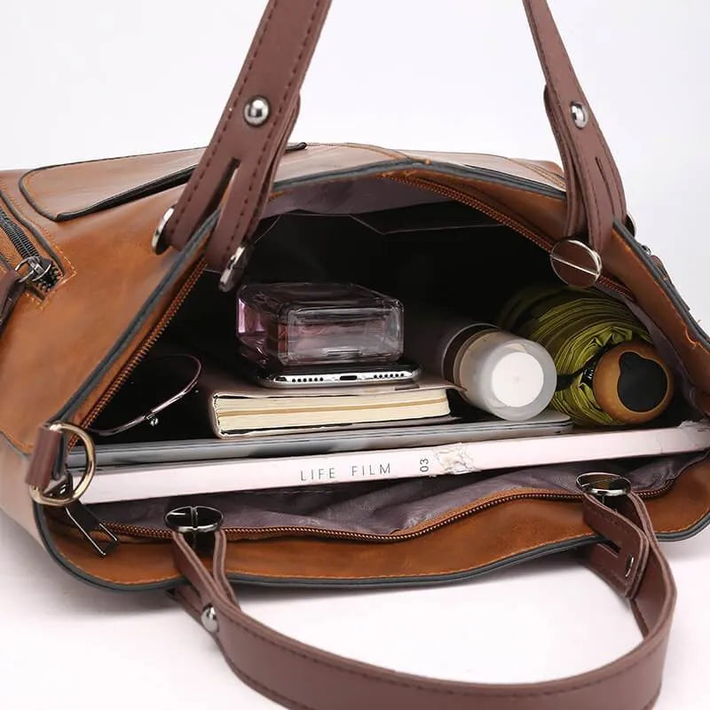 Bag in vegetable leather with multiple compartments