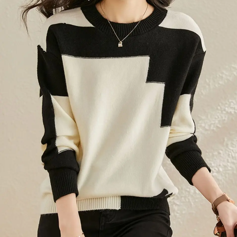 Casual jumper with geometric knit pattern