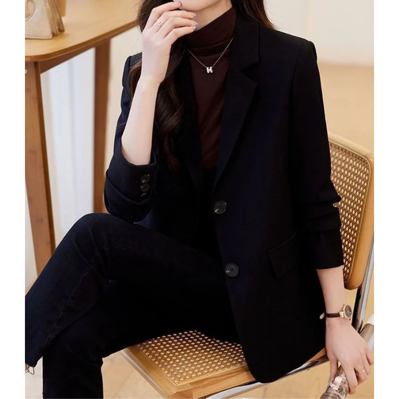 Elegant ladies' blazer with double-button fastening