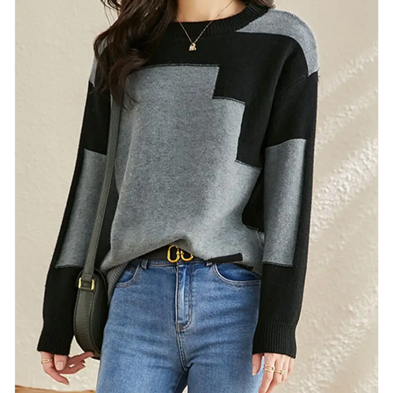 Casual jumper with geometric knit pattern