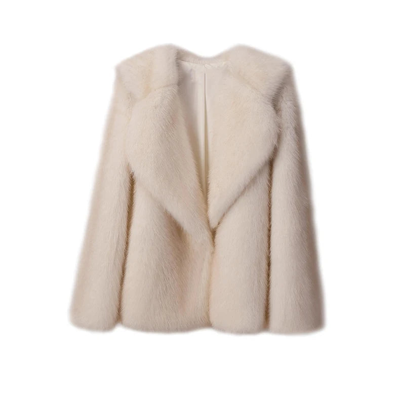 Stylish women's coat with chic design