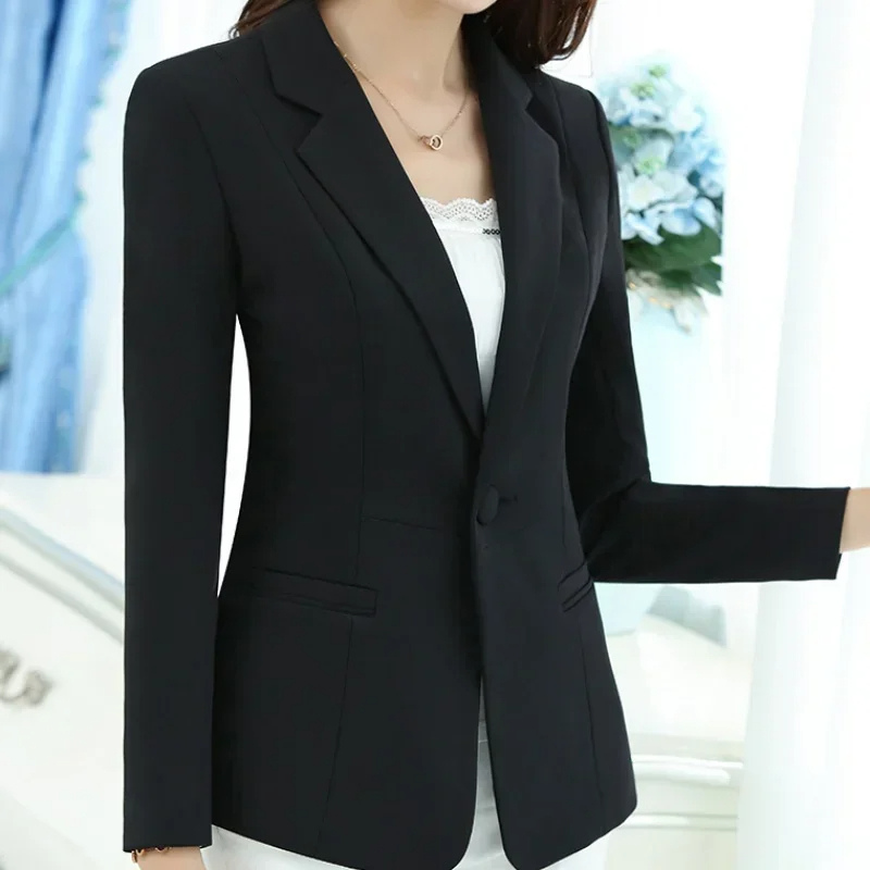 Stylish women's blazer with ankle button fastening - perfect for work