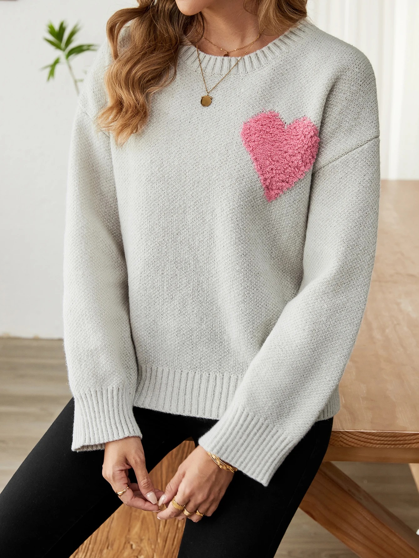 Warm jumper with heart motif