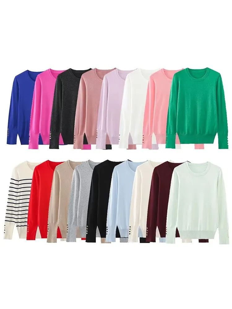 Fashionable women's jumper with button placket