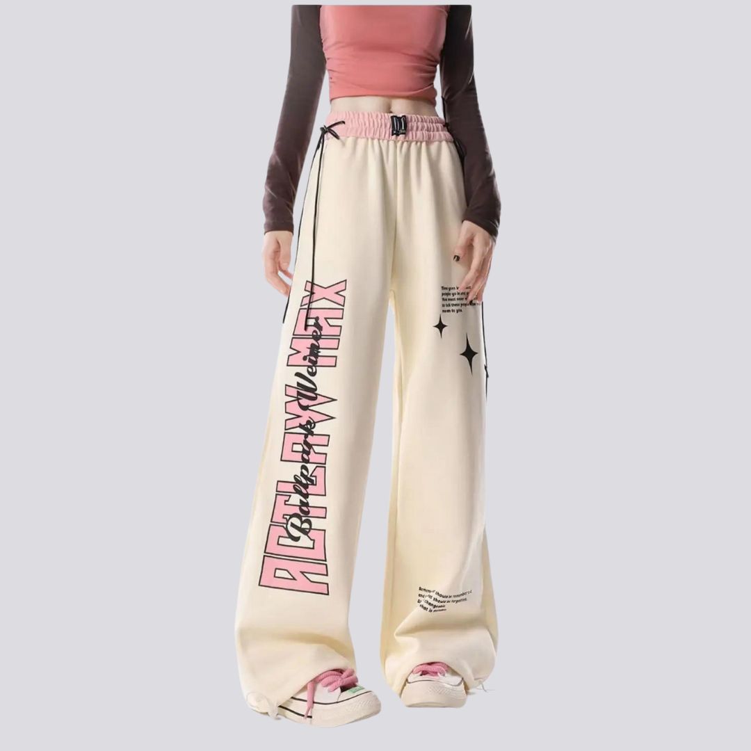 Trendy lounge trousers with wide legs