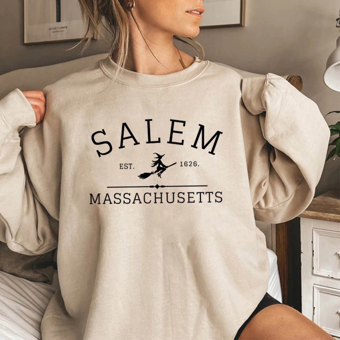 Casual sweatshirt with Salem Massachusetts design - women's jumper