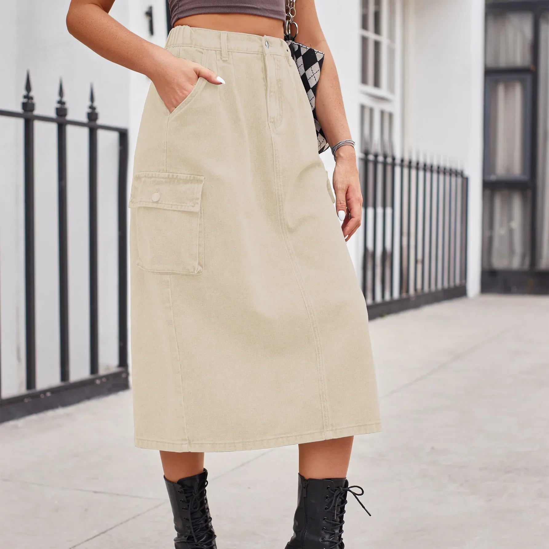 Trendy utility midi skirt with pockets