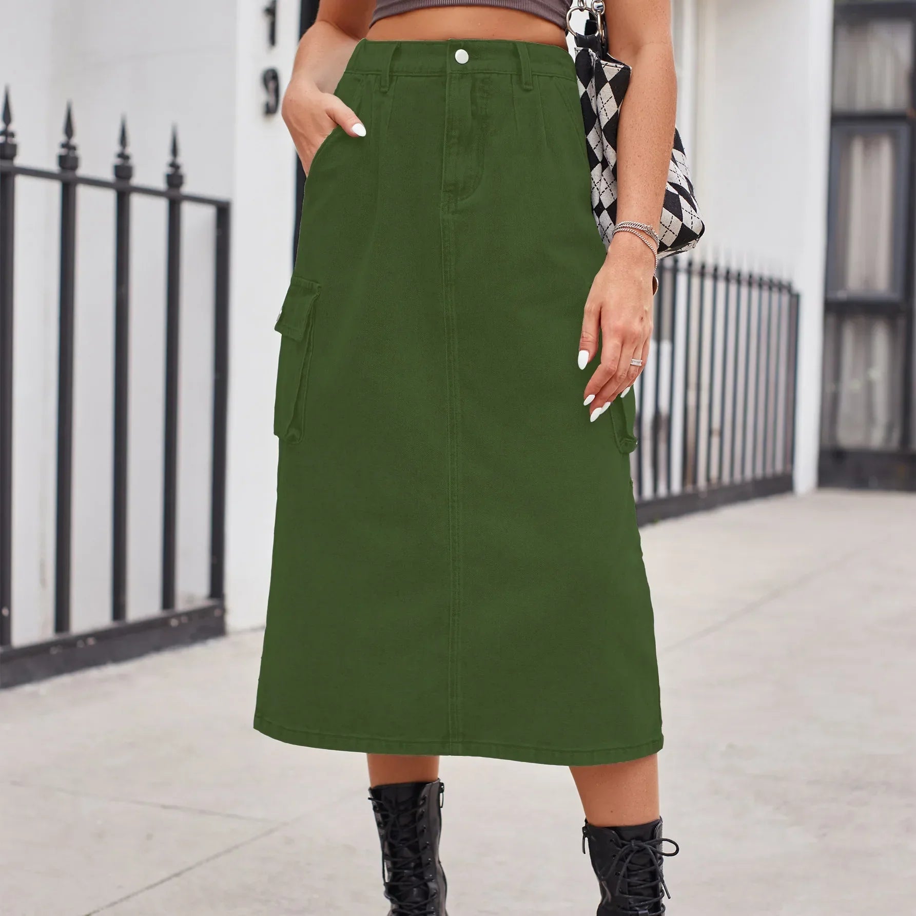 Trendy utility midi skirt with pockets