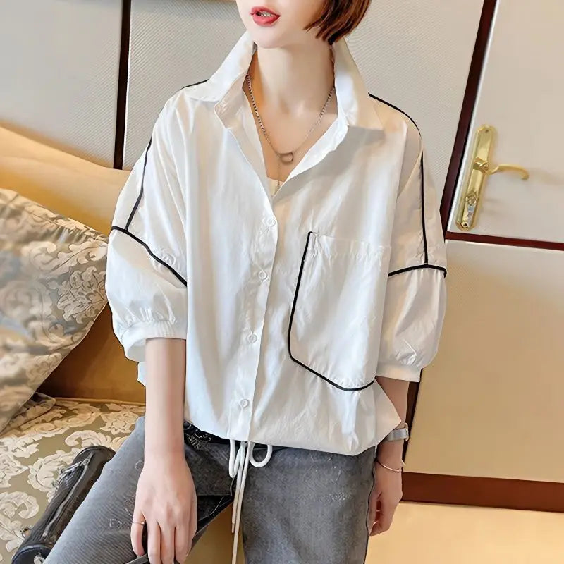 Summer trend Loose-fitting women's jacket in a thin style