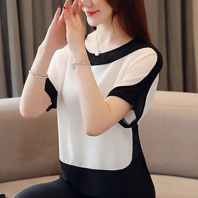 Chiffon blouse with short sleeves