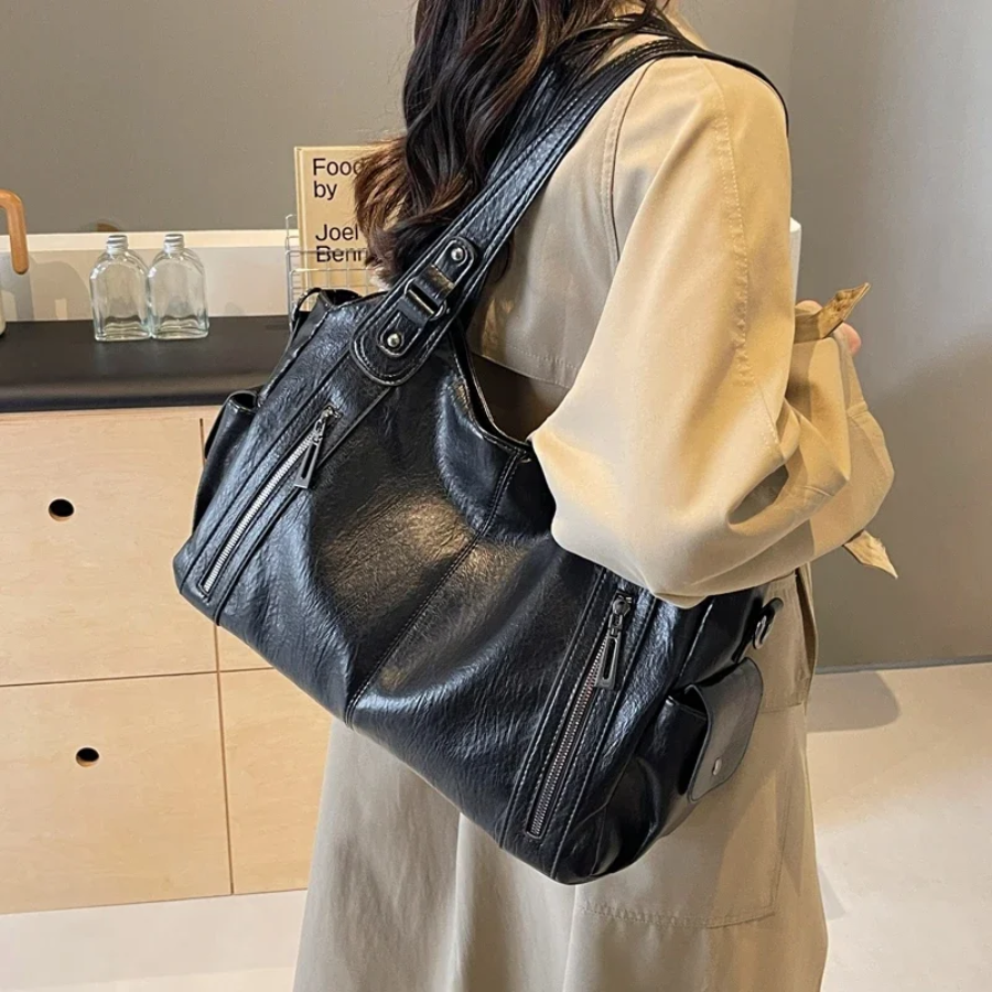 Amber™ - Practical shoulder bag