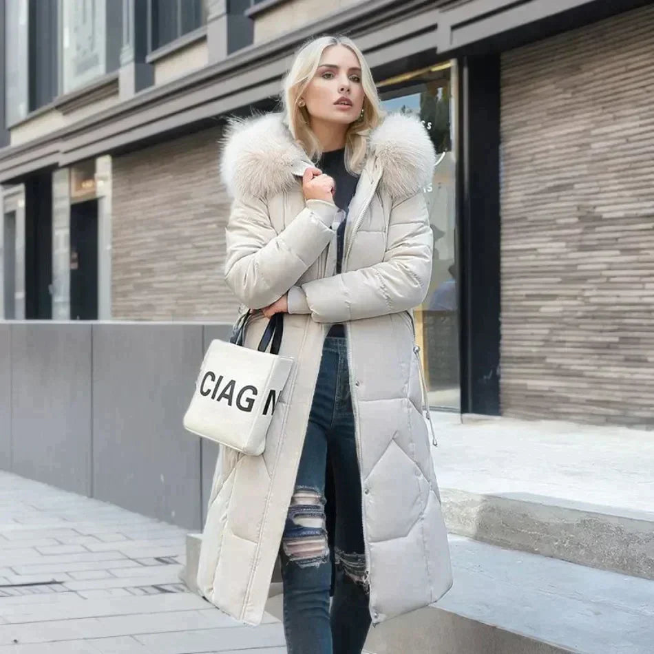 Fashionable coat with faux fur trim