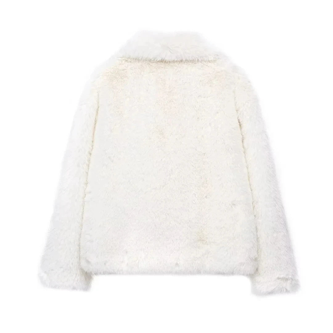 Mila cozy faux fur coat