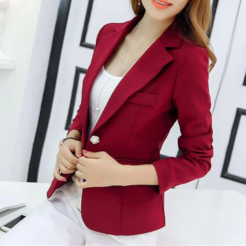 Elegant women's blazer with ankle button fastening