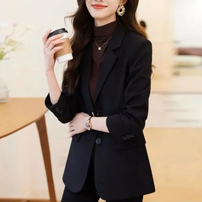 Elegant ladies' blazer with double-button fastening