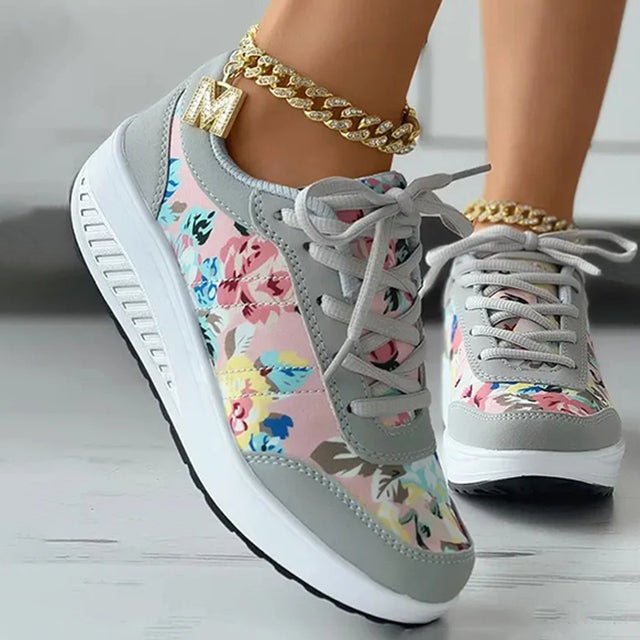 Canvas shoes with floral print