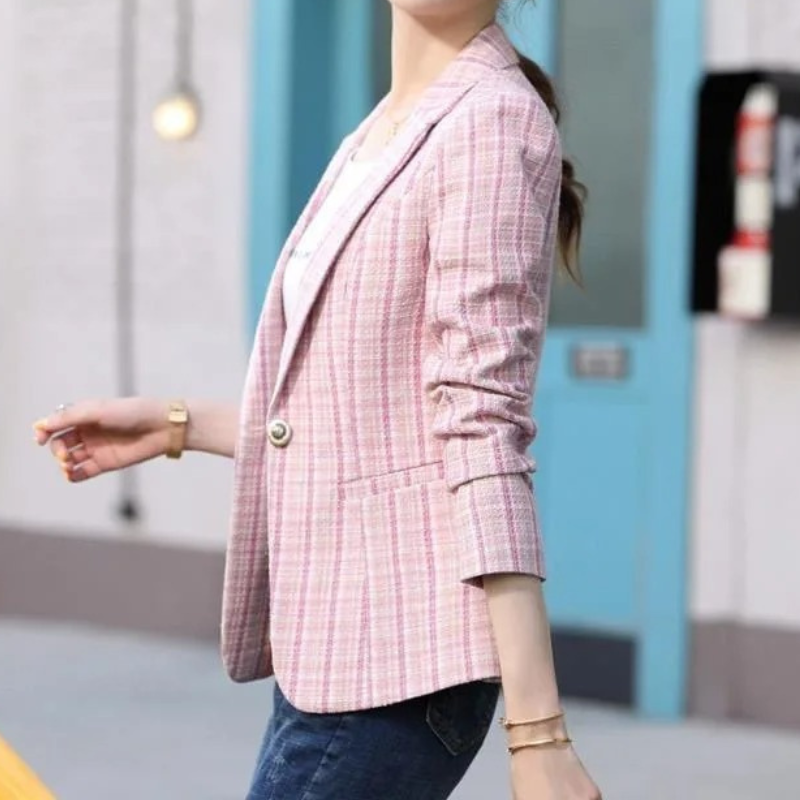 Women's checked blazer with ankle button fastening - timeless style