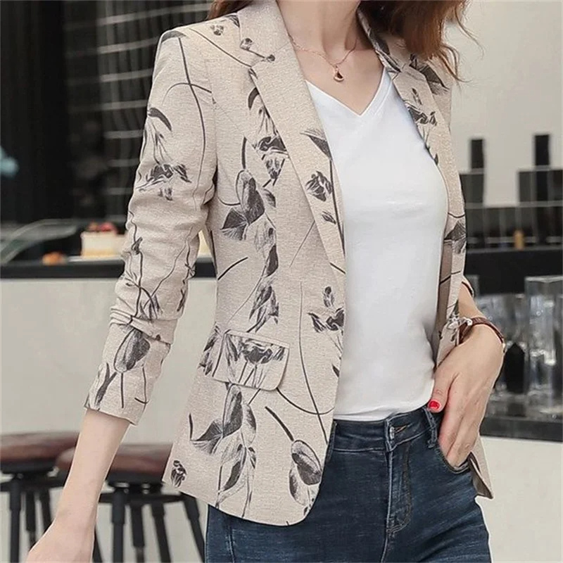 Women's blazer with floral pattern and ankle button fastening