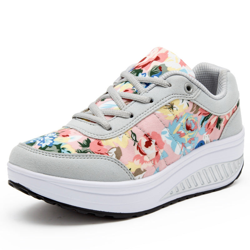 Canvas shoes with floral print