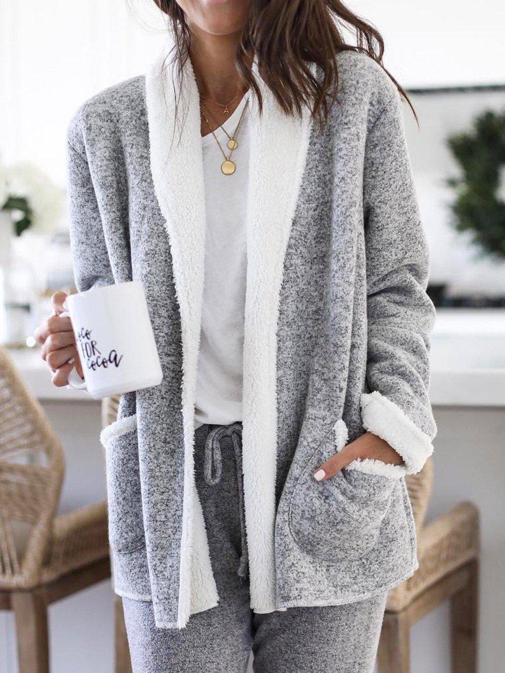 Cosy grey and white double-pocket cardigan