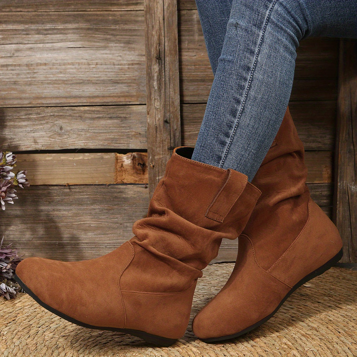 Warm ankle boot with soft lining