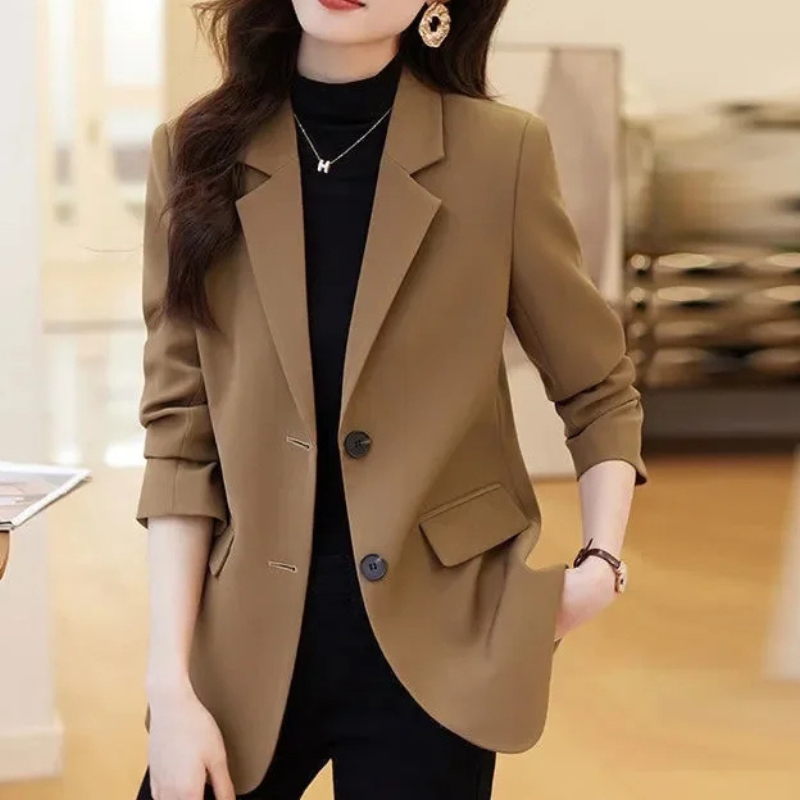 Elegant ladies' blazer with double-button fastening