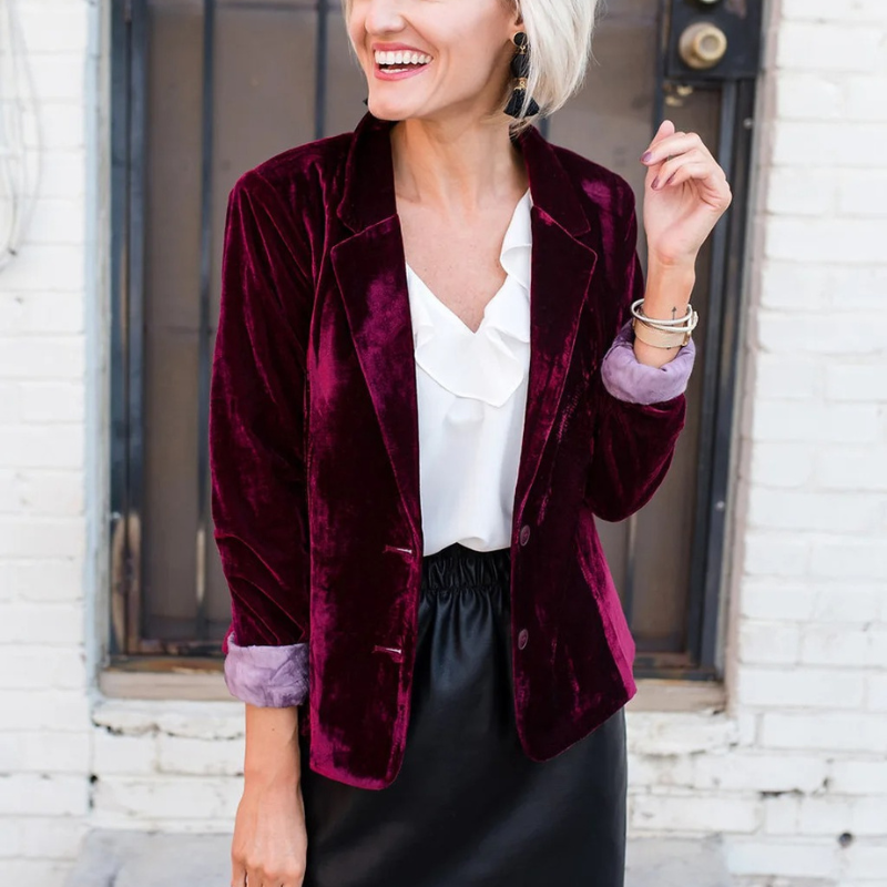 Long-sleeved velvet blazer for women