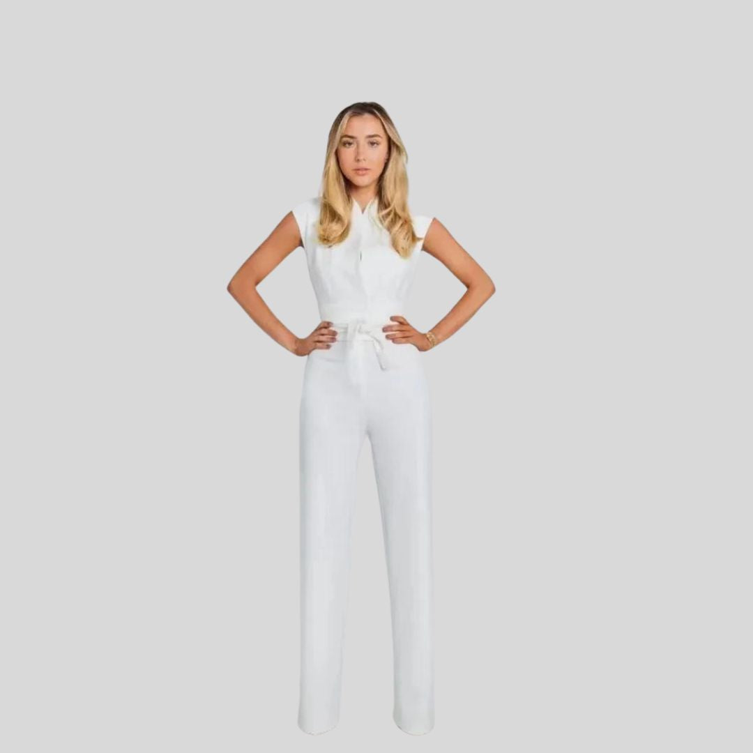 Elegant sleeveless jumpsuit with waist cinching