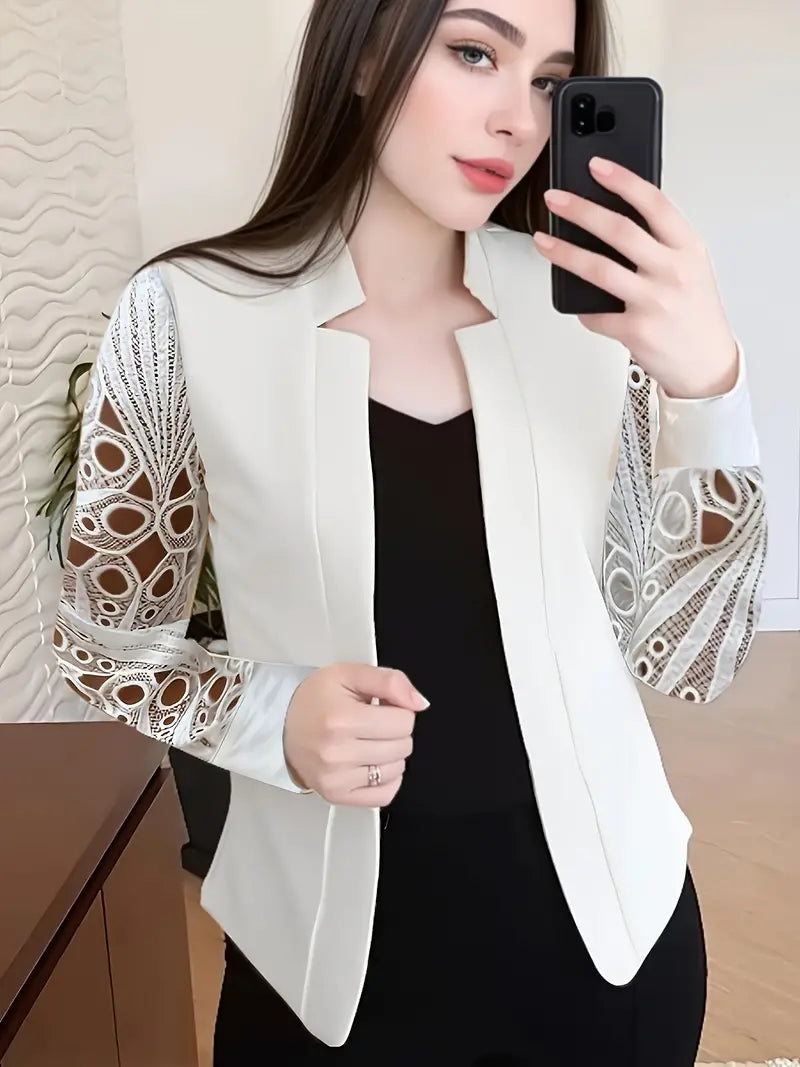 Single-coloured blazer with contrasting lace