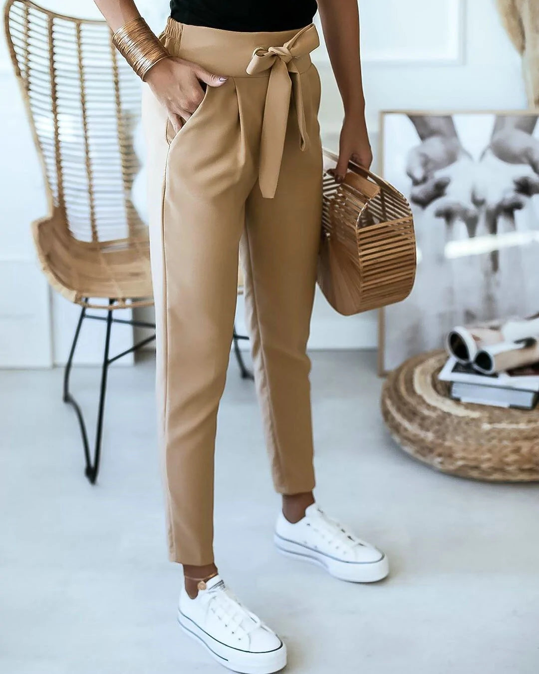 Casual trousers with high waist