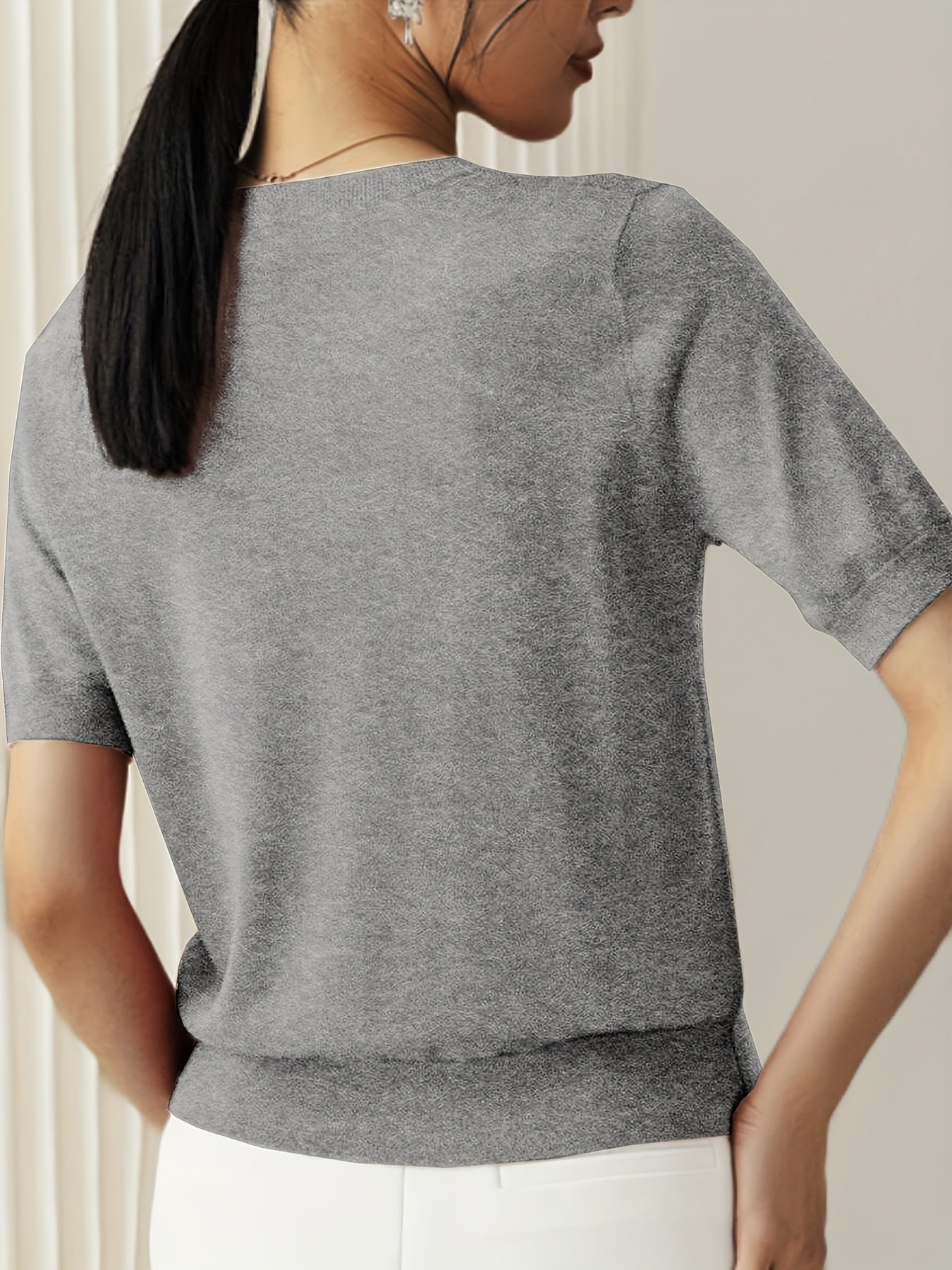 Casual short-sleeved jumper for spring and summer