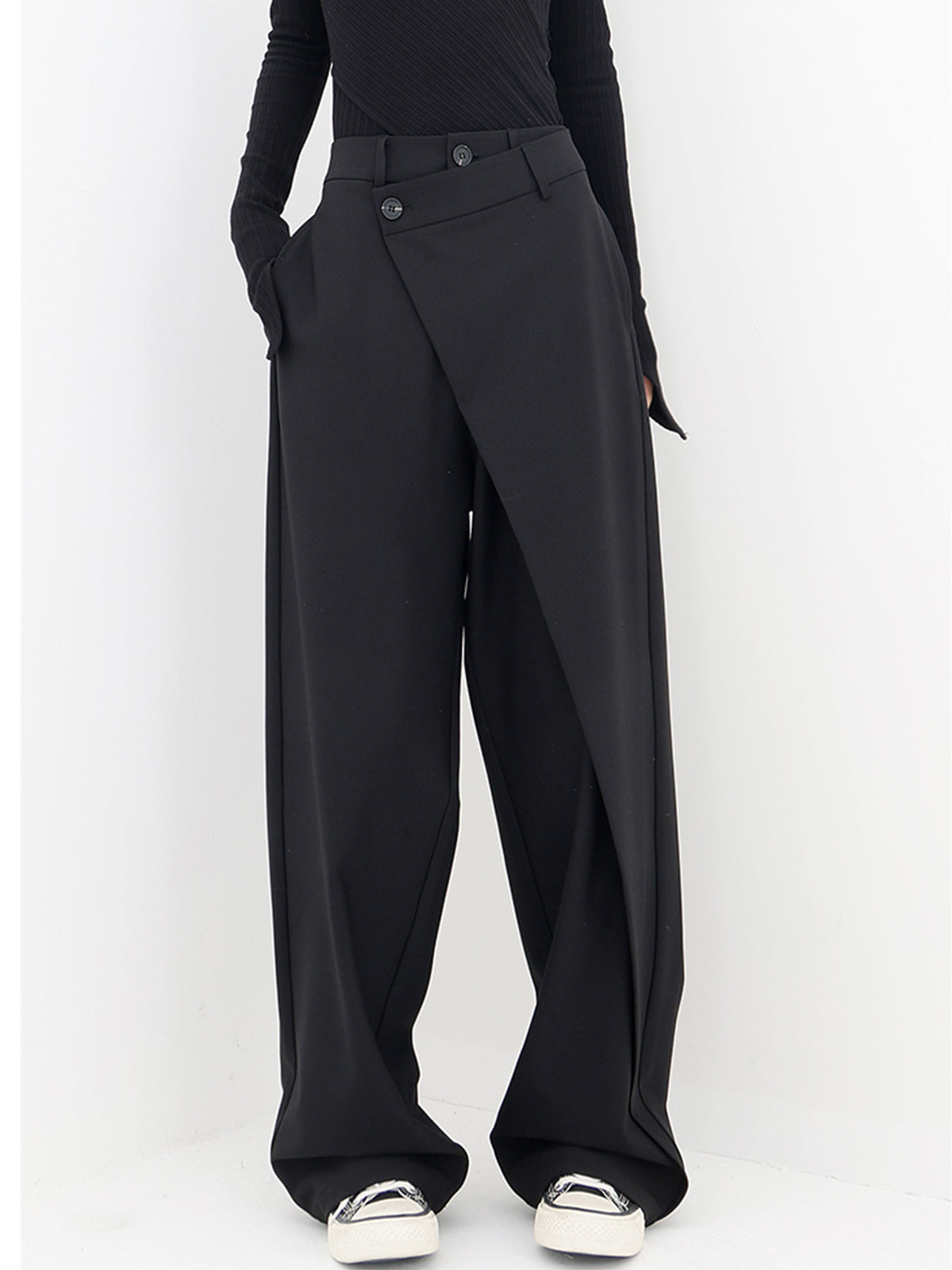 Pauline - Wide leg trousers with asymmetric and overlapping buttons