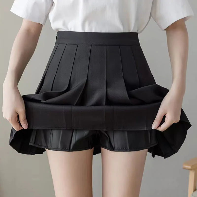 Pleated skirt with high waist