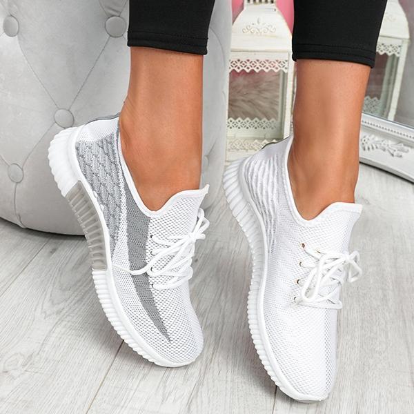 Breathable flat lace-up shoes