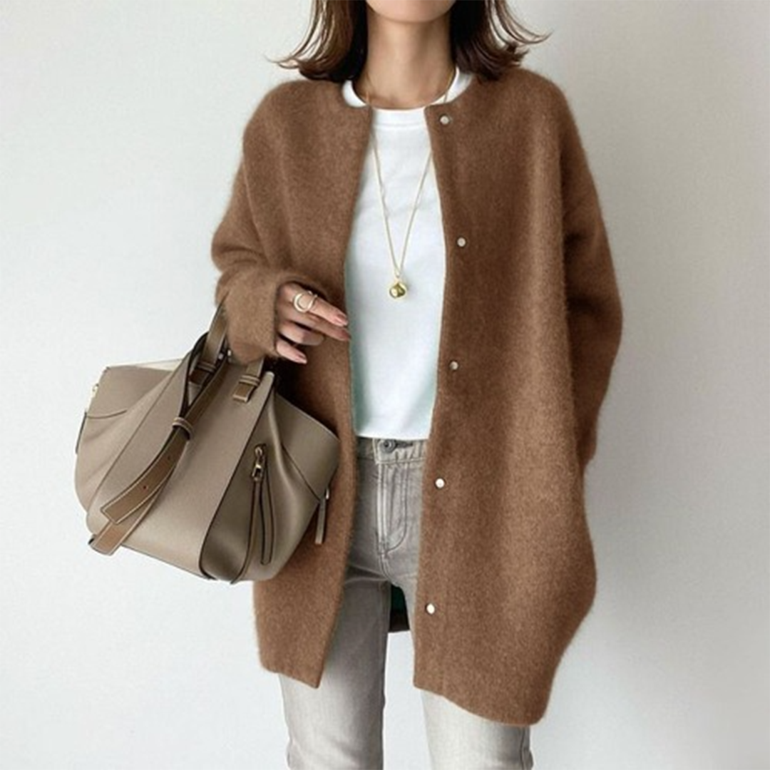 Emmely | Warm cardigan with elegant details