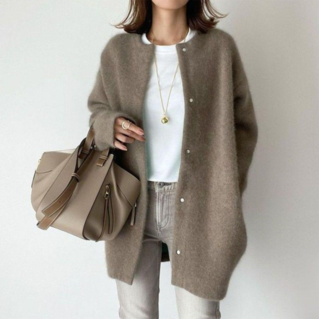 Emmely | Warm cardigan with elegant details