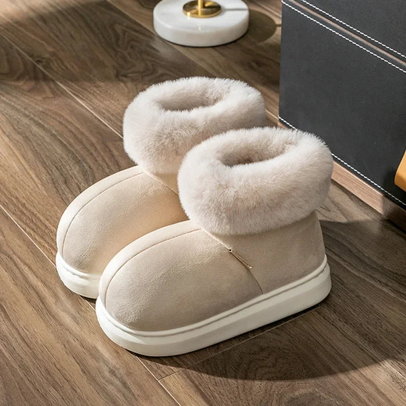 Elegant slippers in suede look with faux fur