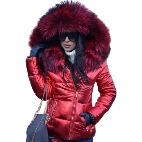 Women's coat with stylish hood