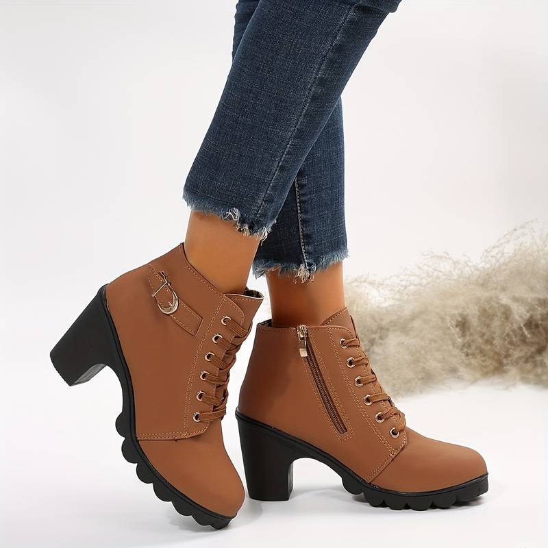 Boots with heel