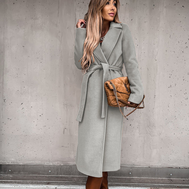 Elegant long women's coat