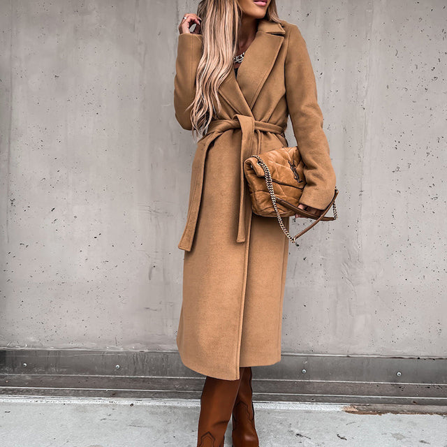 Elegant long women's coat