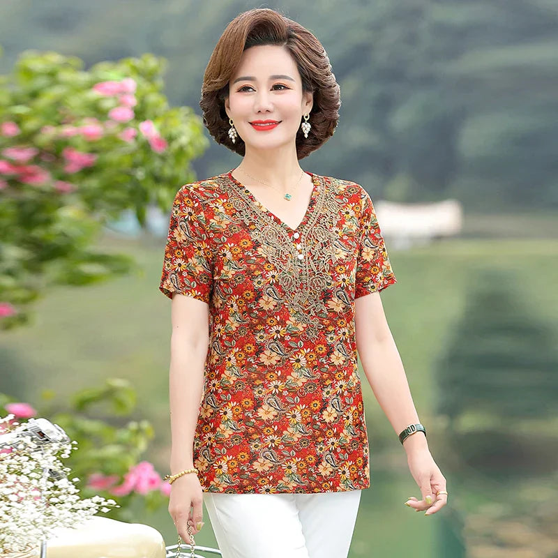 Elegant blouse T-shirt with mother-of-pearl buttons