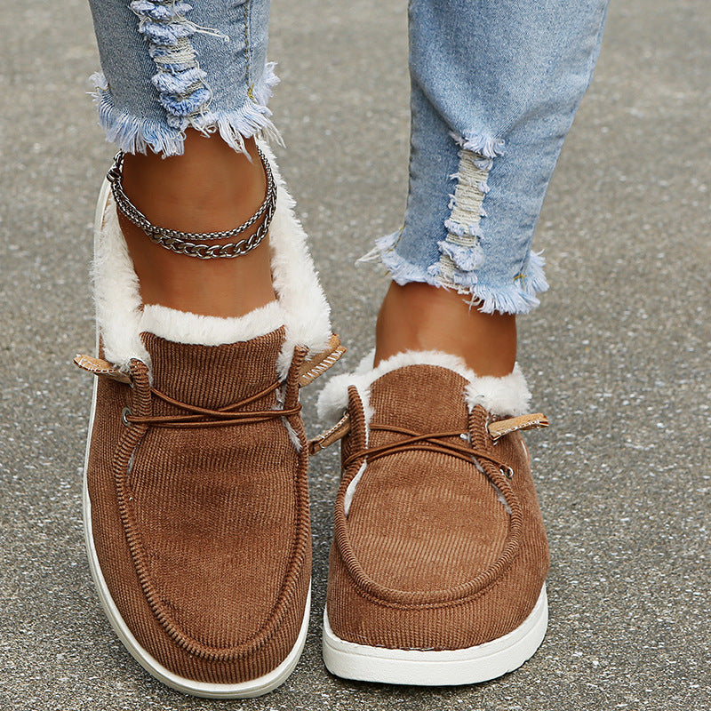 Elegant winter sneakers with fur lining