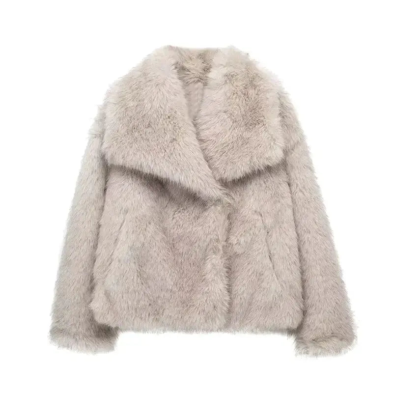 Paisley - trendy fur coat with collar