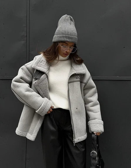 Cosy winter coat with inverted collar