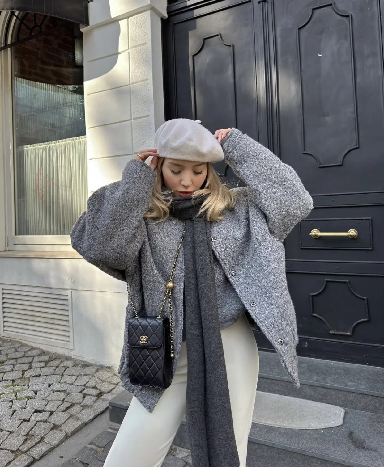 Luna - Oversized wool coat with round neck and buttons