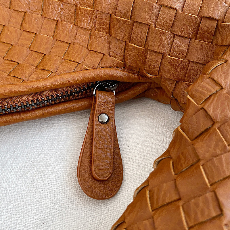 Maria - Shoulder bag made of woven eco-leather