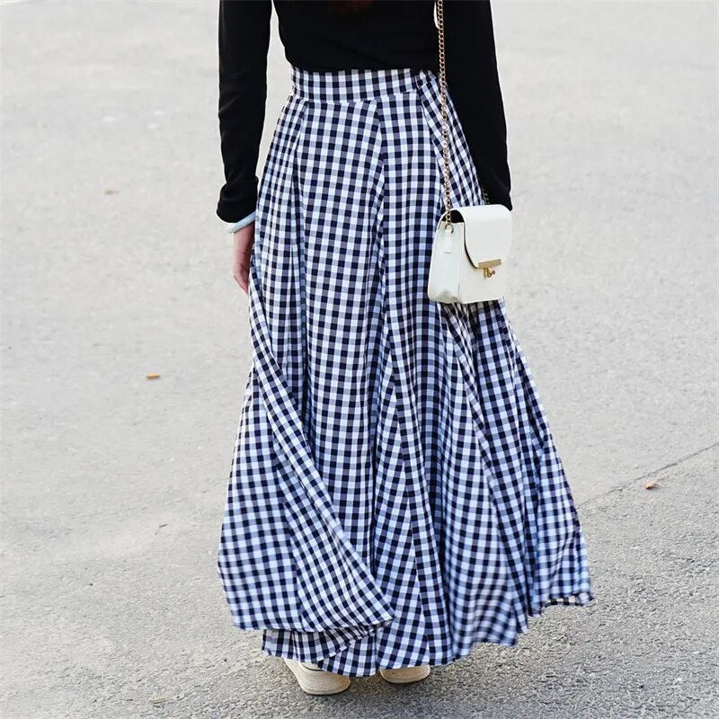 Maxi skirt with high waistband