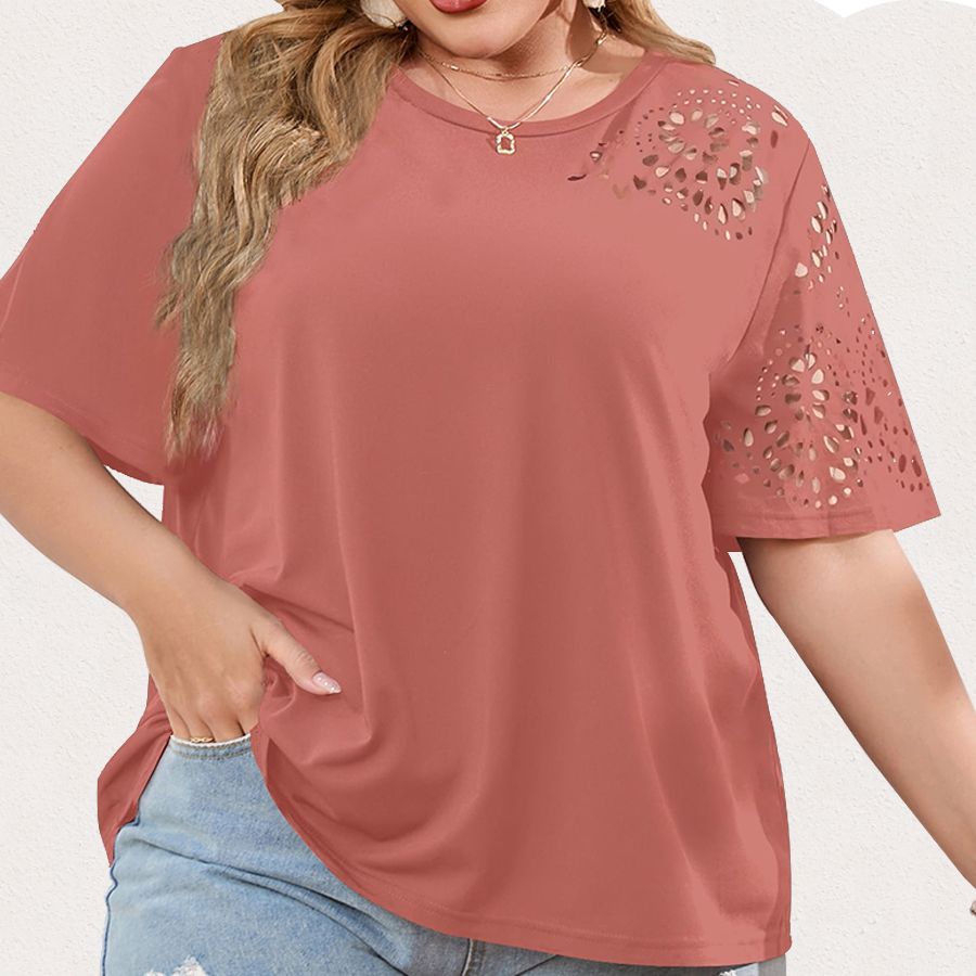 Creative cut-out: summery chiffon T-shirt for women in plus sizes