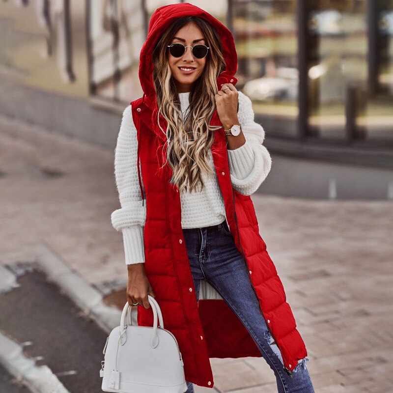 Sleeveless women's coat in long length